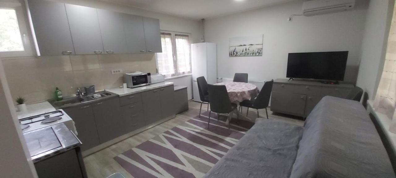 Apartmán Stari Trsic Exteriér fotografie